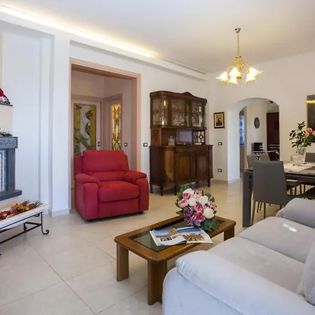 Clara Few Km From The Sea - Happy Villa *