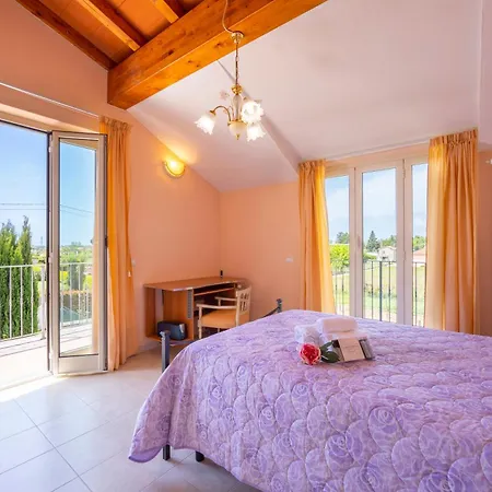 Villa Clara Few Km From The Sea - Happy *